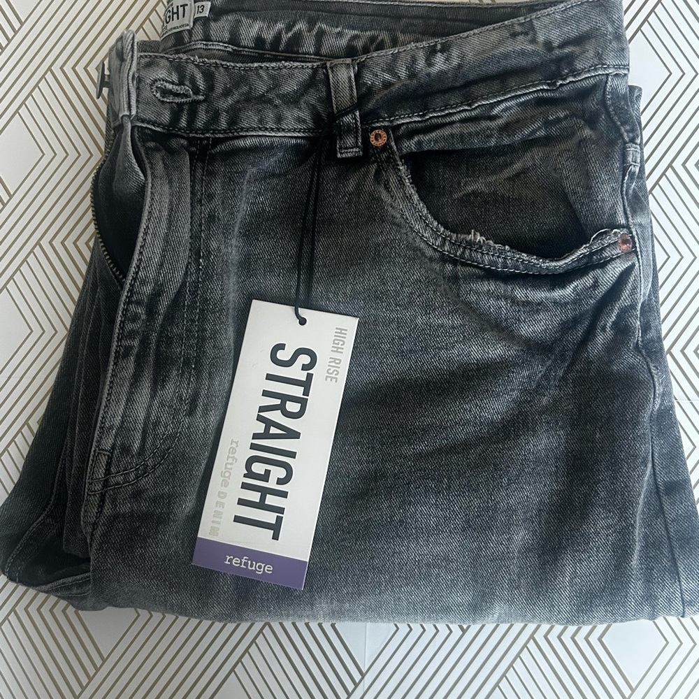 Refuge Jeans size 13 color is black/grey